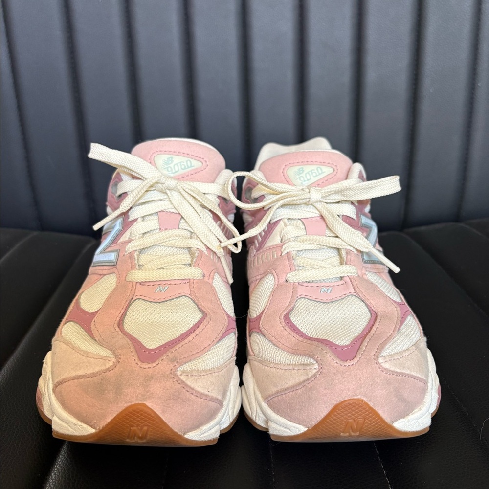 New Balance 9060 Youth in Rose Pink